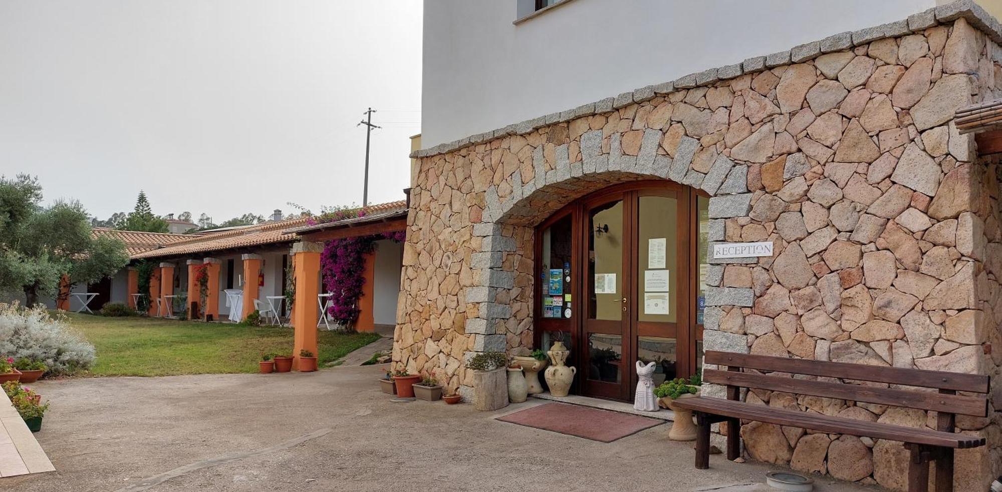 Hotel Cardedu Exterior foto